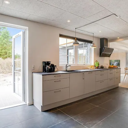 Hébergement de vacances Amazing In Henne With Kitchen