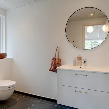 Amazing In Henne With Kitchen * Henne Strand